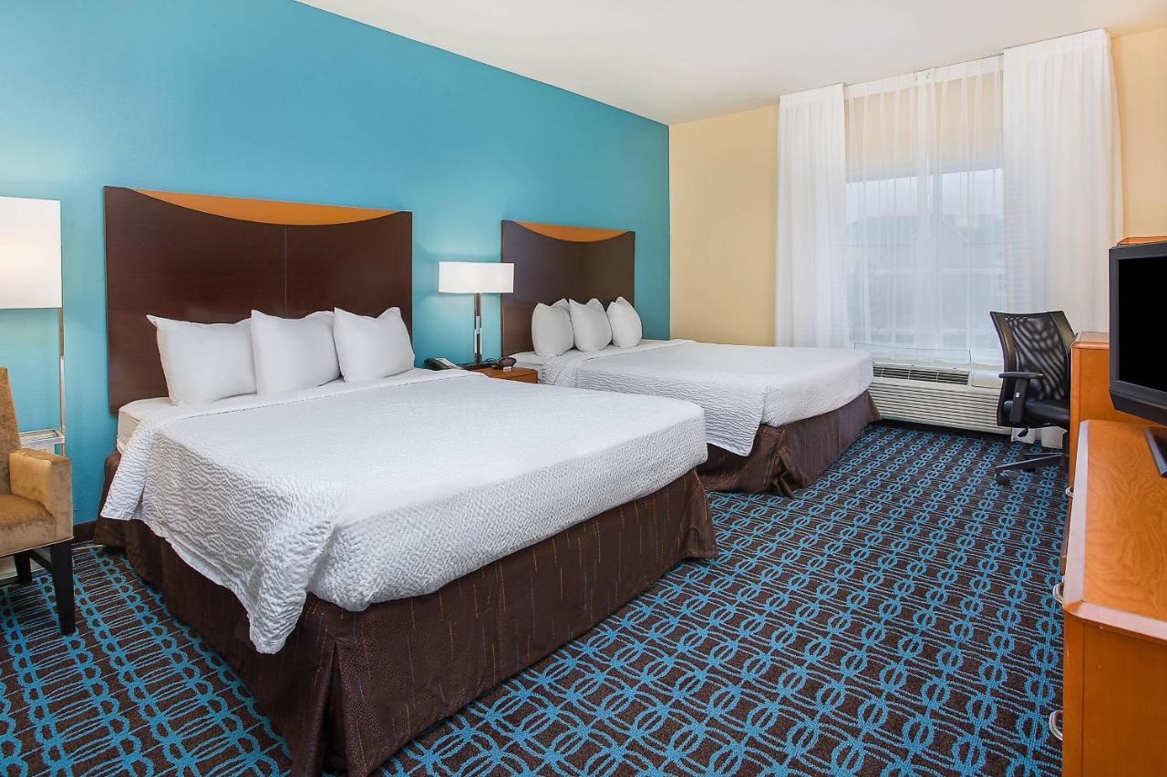 Fairfield Inn & Suites Louisville East Экстерьер фото